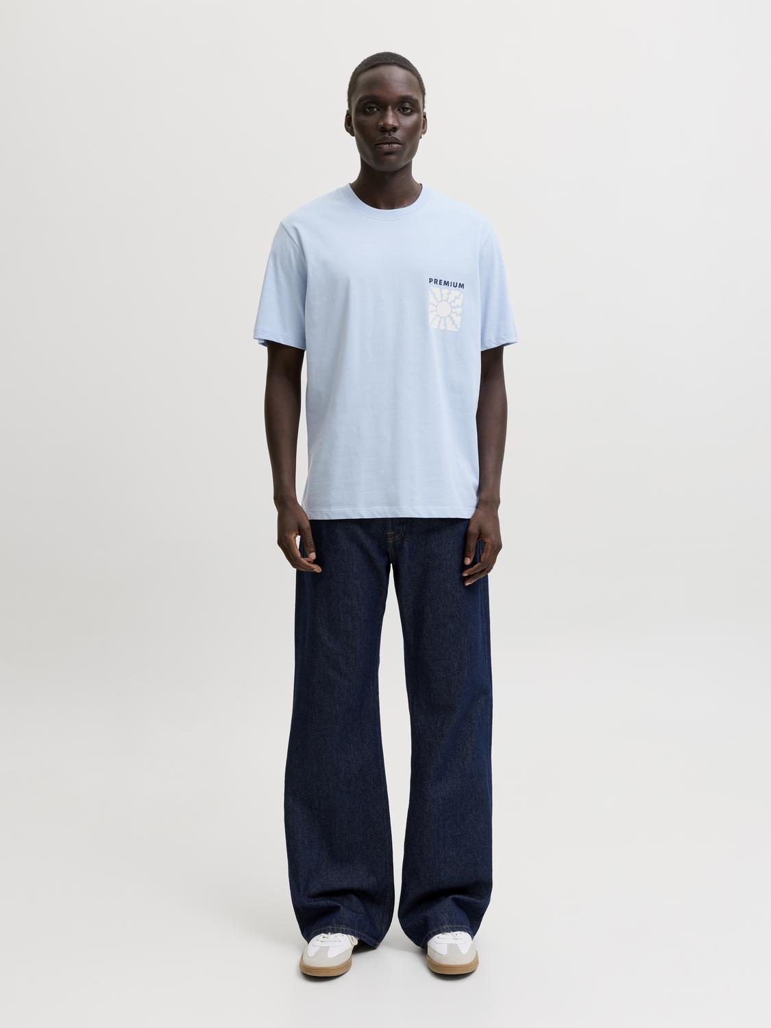 model_shot-front_full