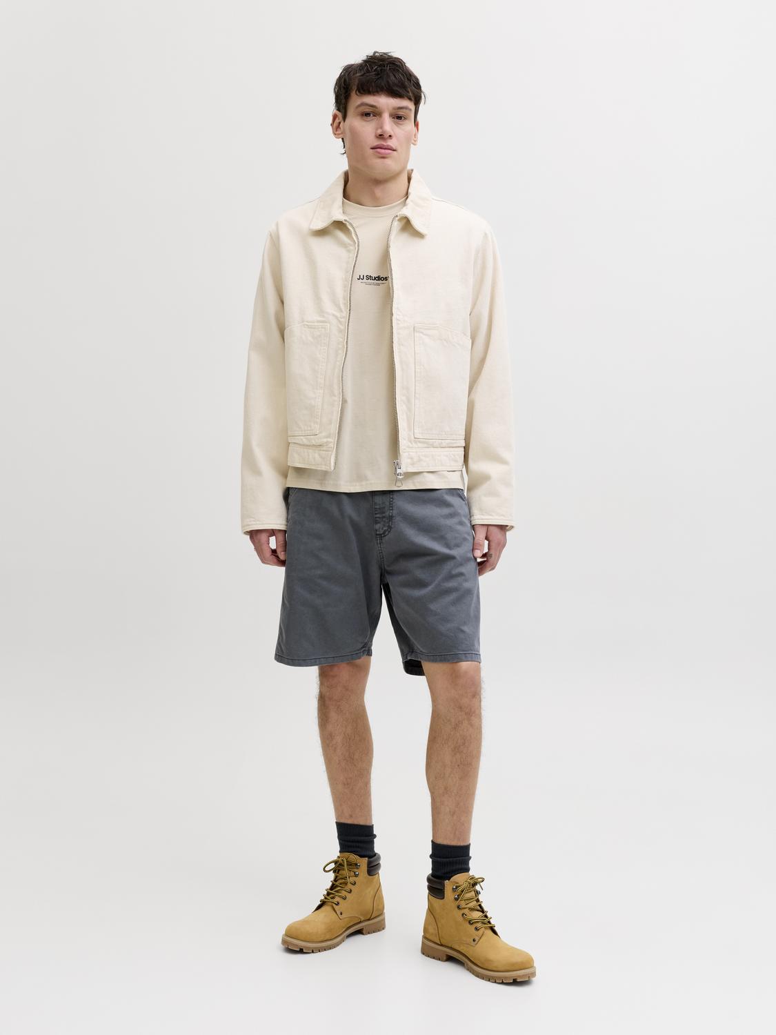 model_shot-front_full