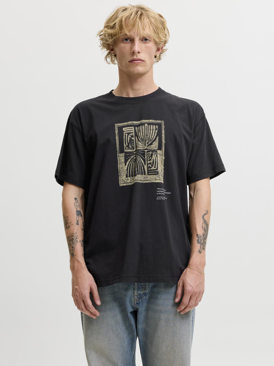 model_shot-front