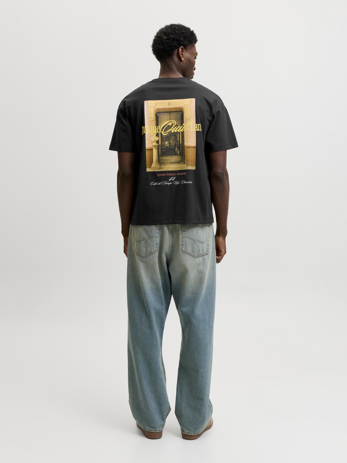 model_shot-back
