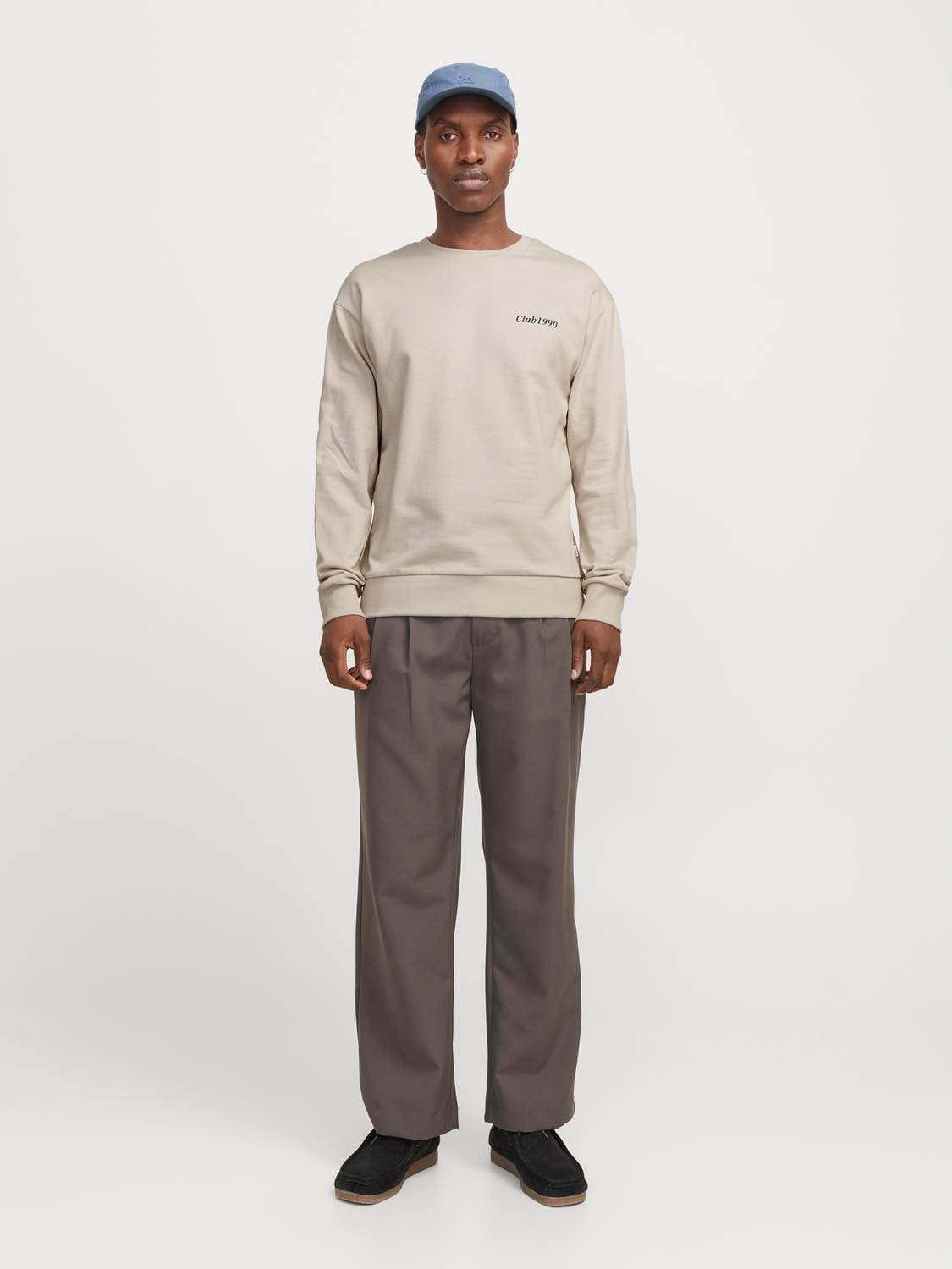 model_shot-front_full