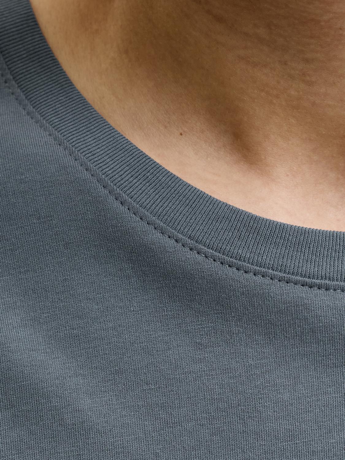 model_shot-detail