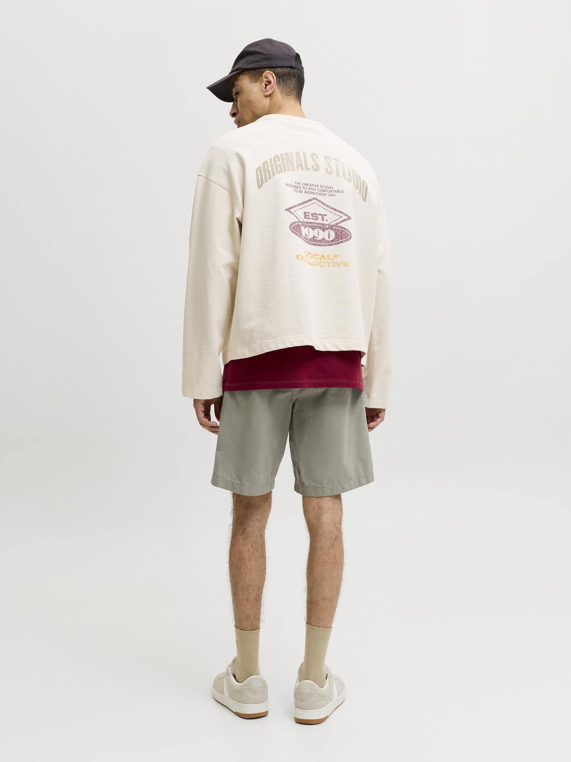 model_shot-back