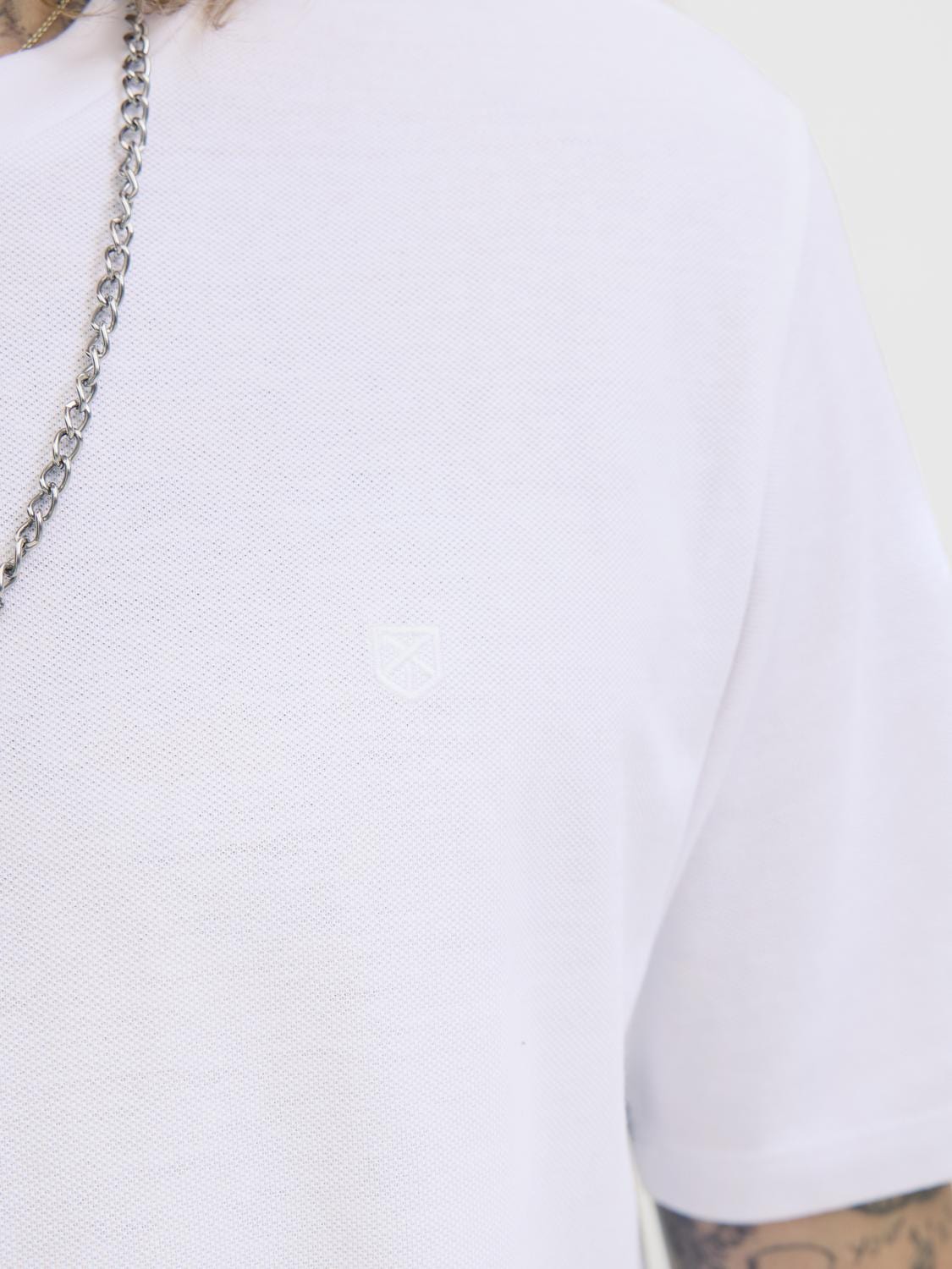 model_shot-detail