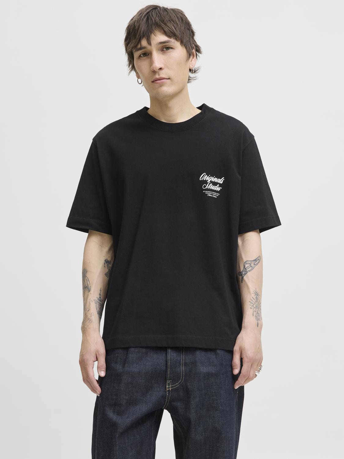 model_shot-front