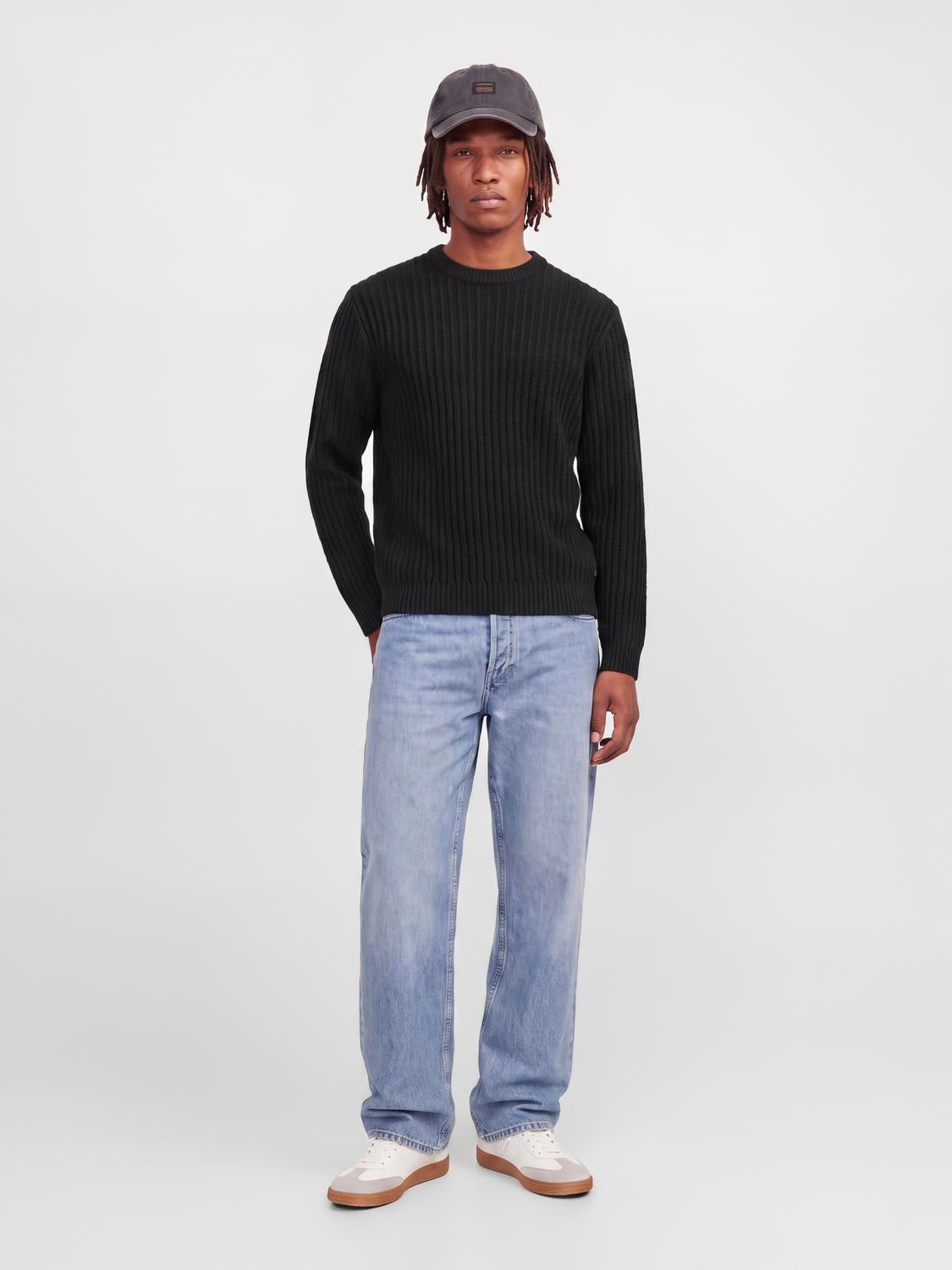 model_shot-front_full