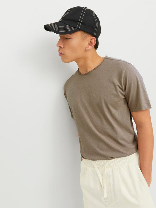 Camiseta básica marrón - JJEBASHER TEE O-NECK SS NOOS