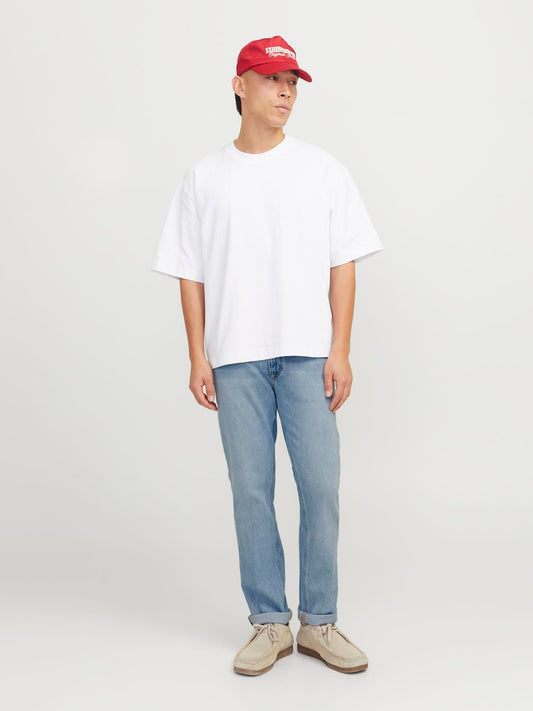 model_shot-front_full