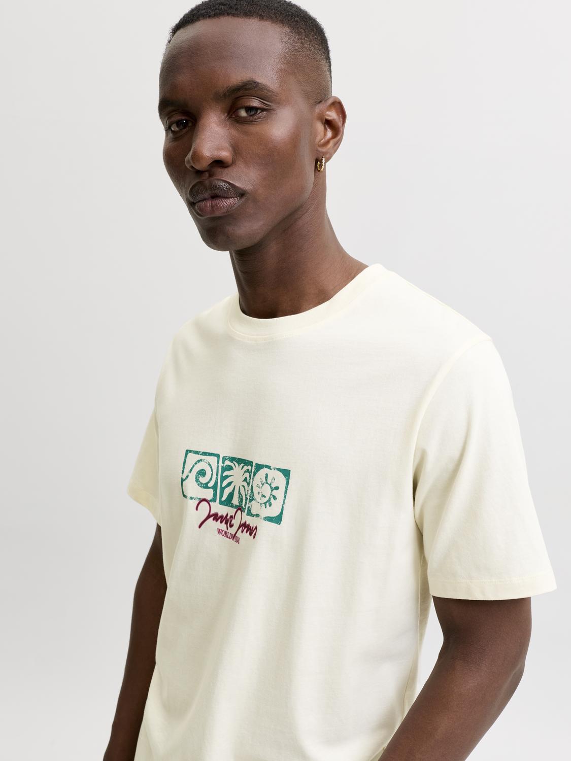 model_shot-creative