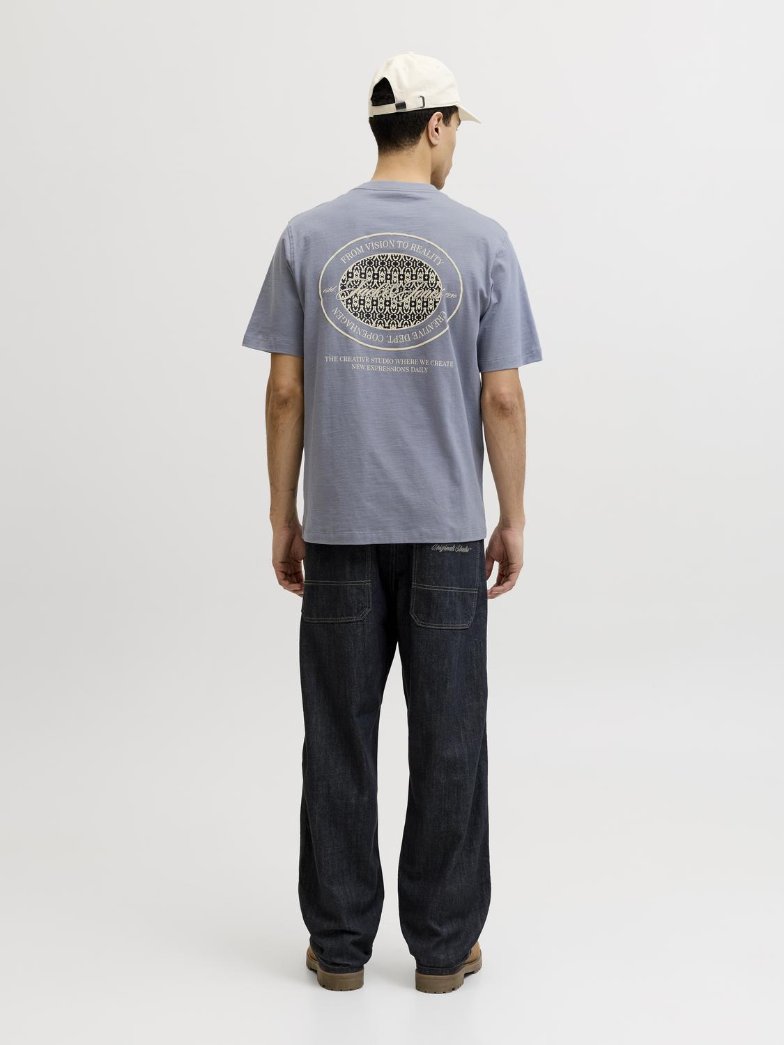 model_shot-back
