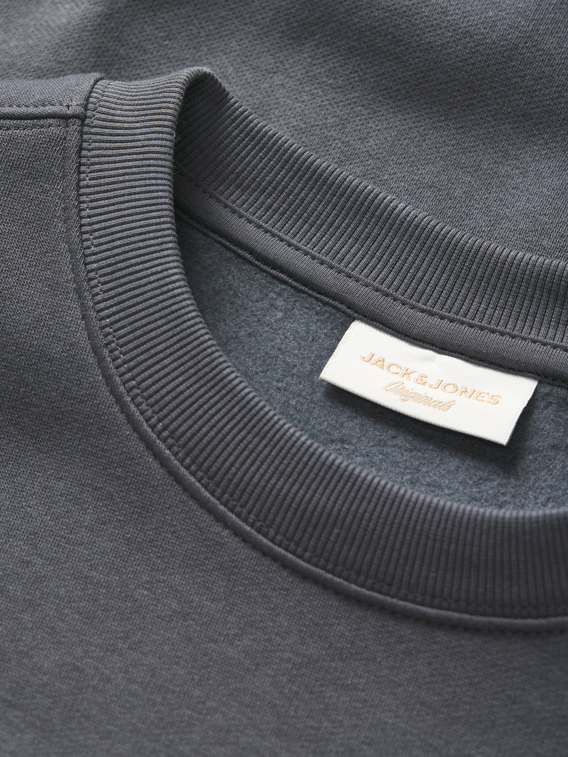model_shot-detail