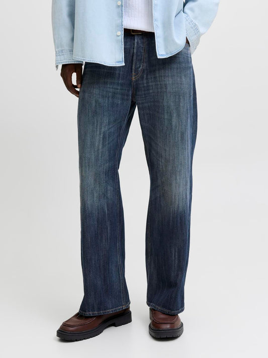 model_shot-front