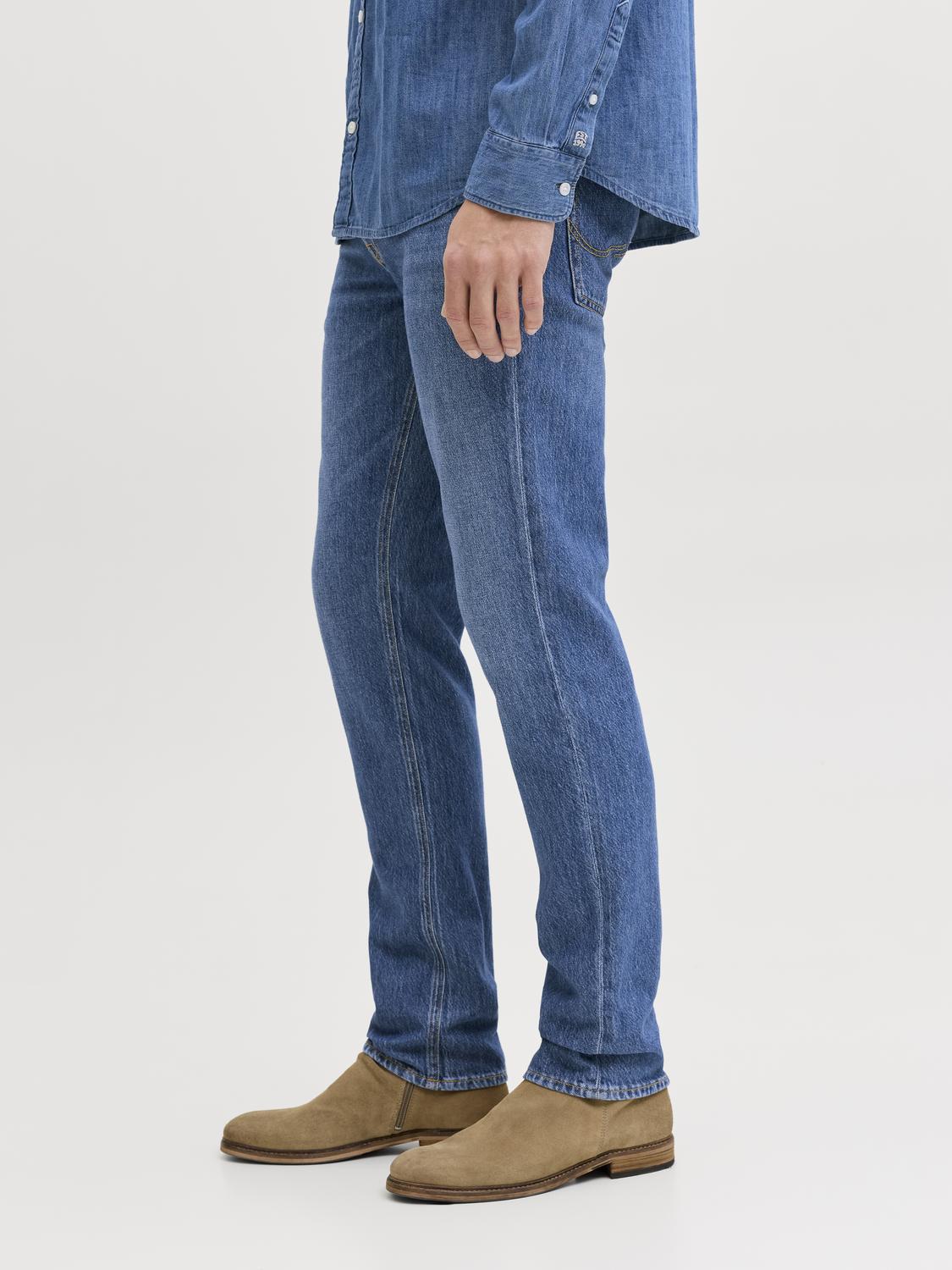 model_shot-detail