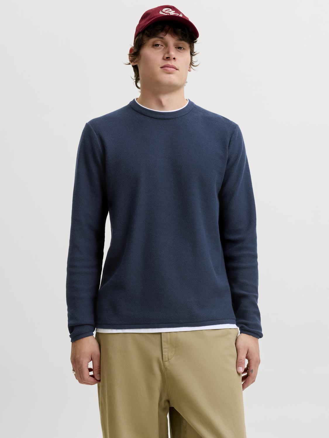 model_shot-front