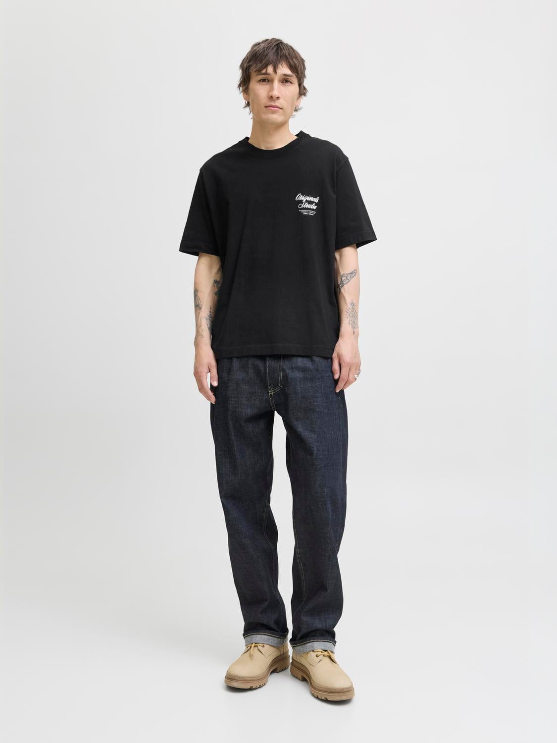 model_shot-front_full