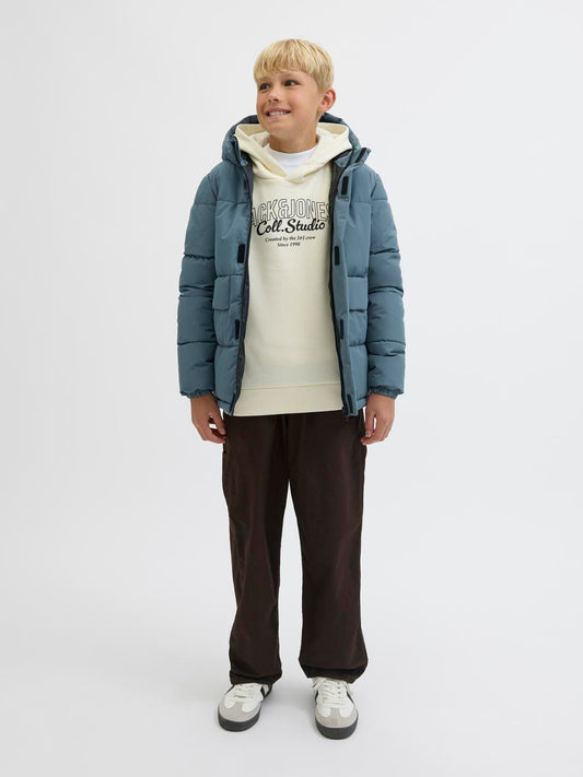 model_shot-front_full