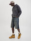 model_shot-creative