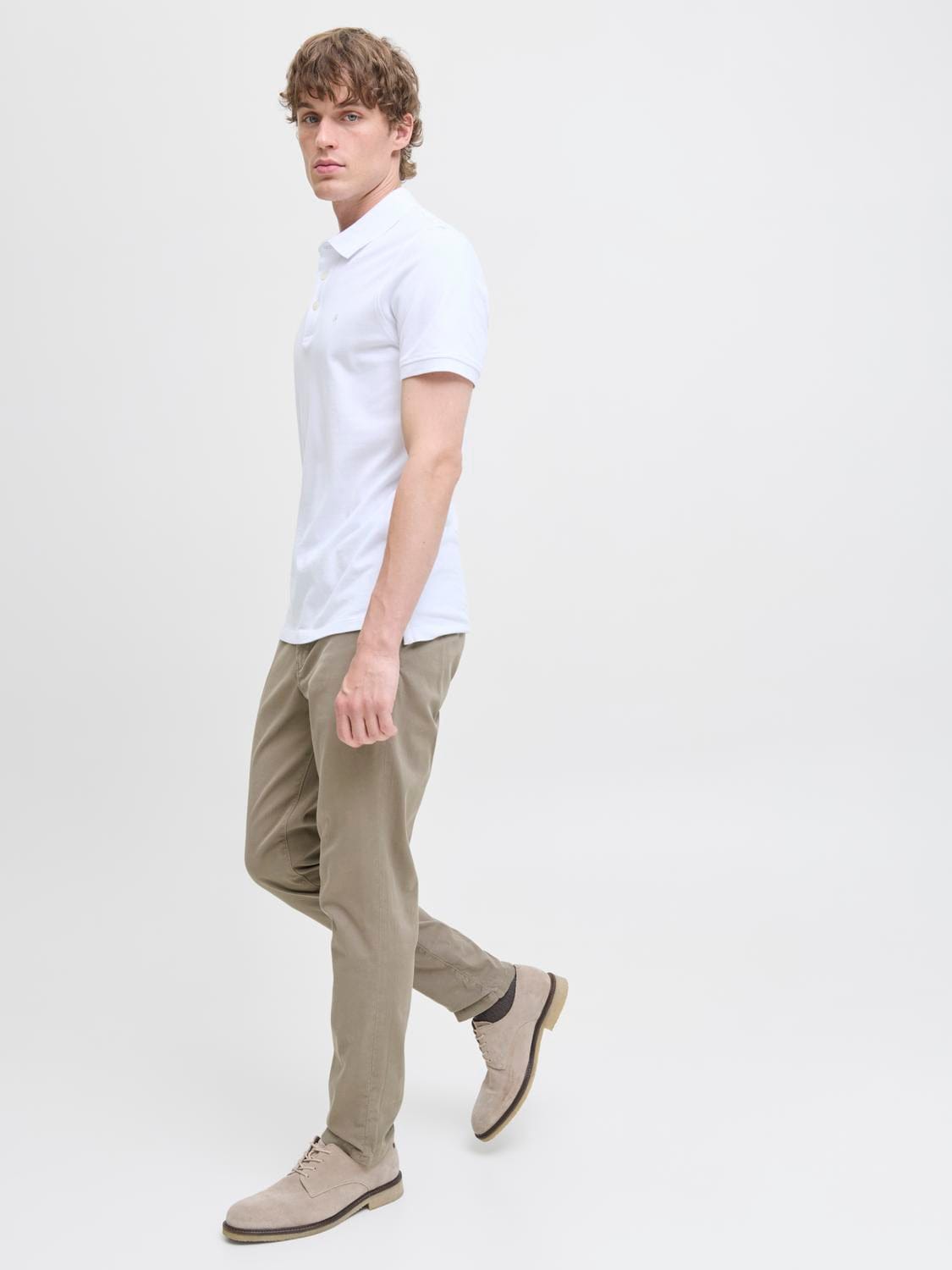 model_shot-creative