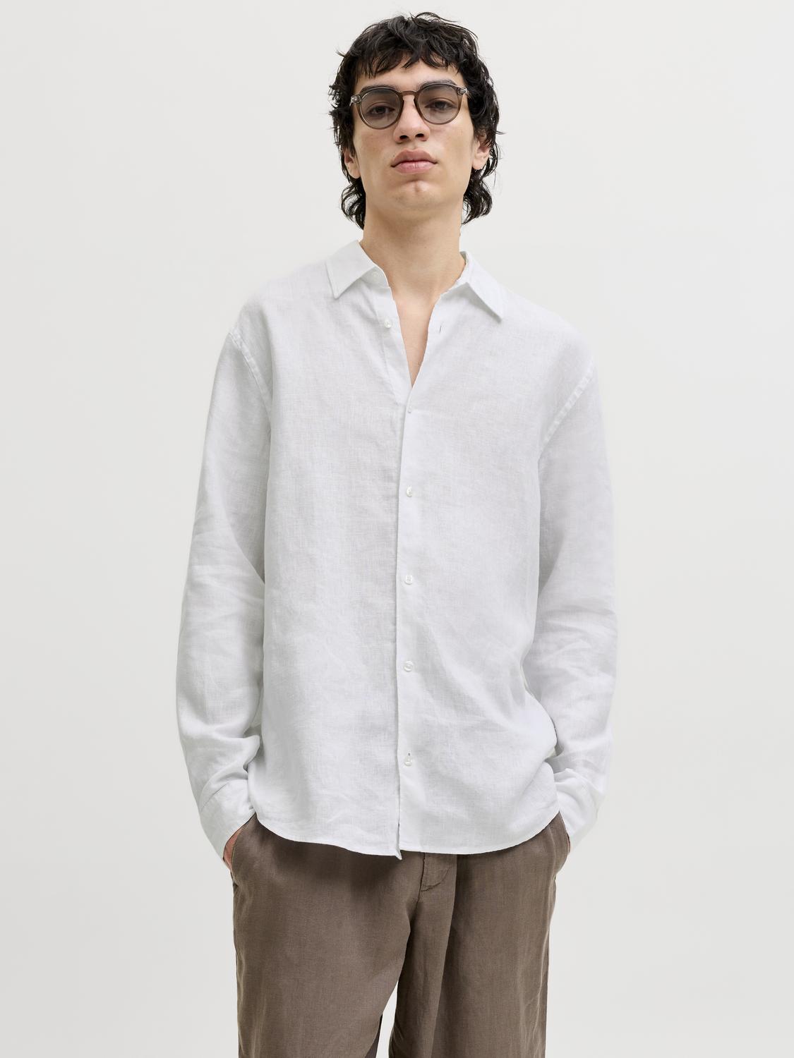 model_shot-front