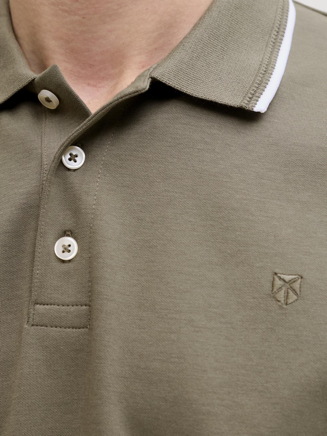model_shot-detail