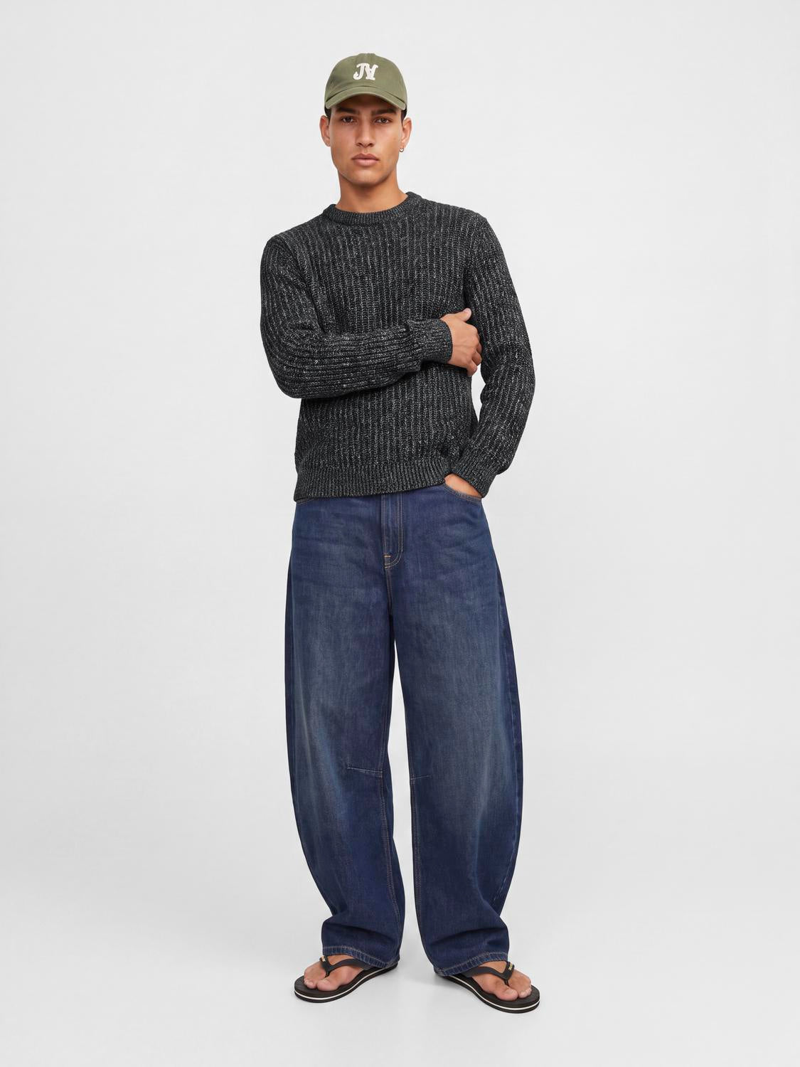 model_shot-front_full
