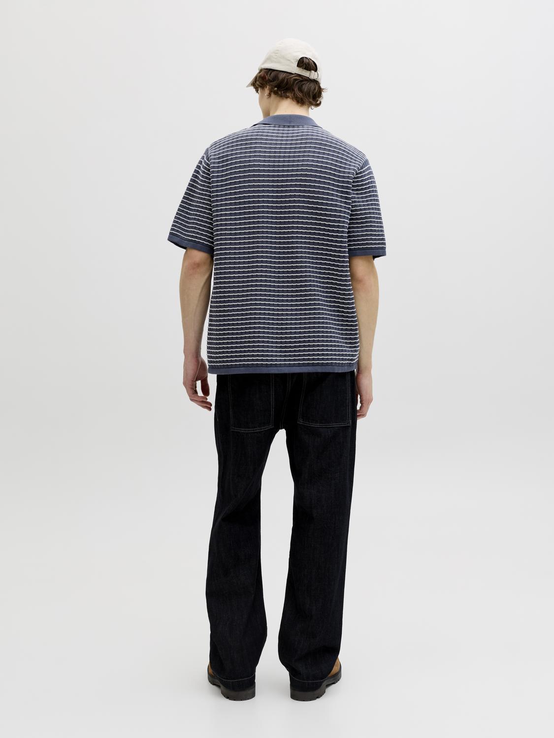 model_shot-back