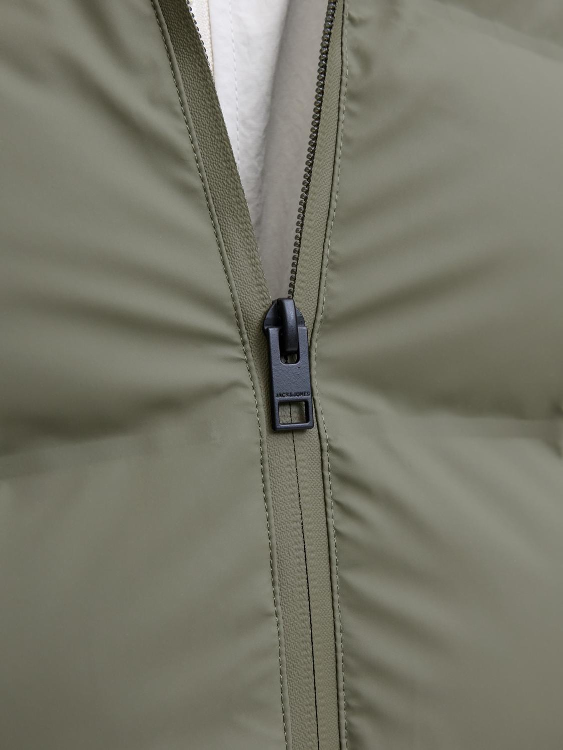model_shot-detail