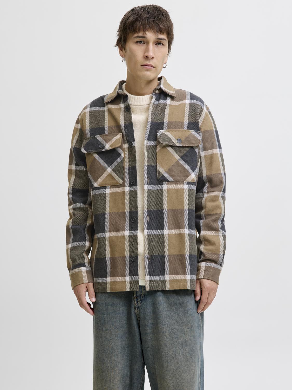 model_shot-front