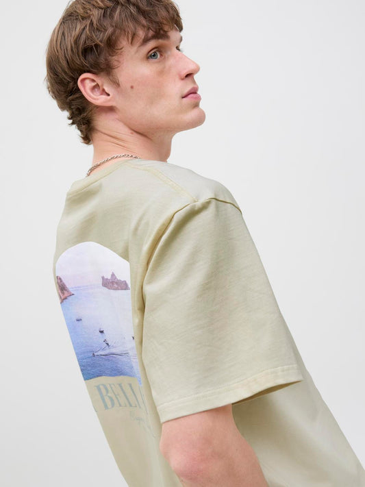 model_shot-creative