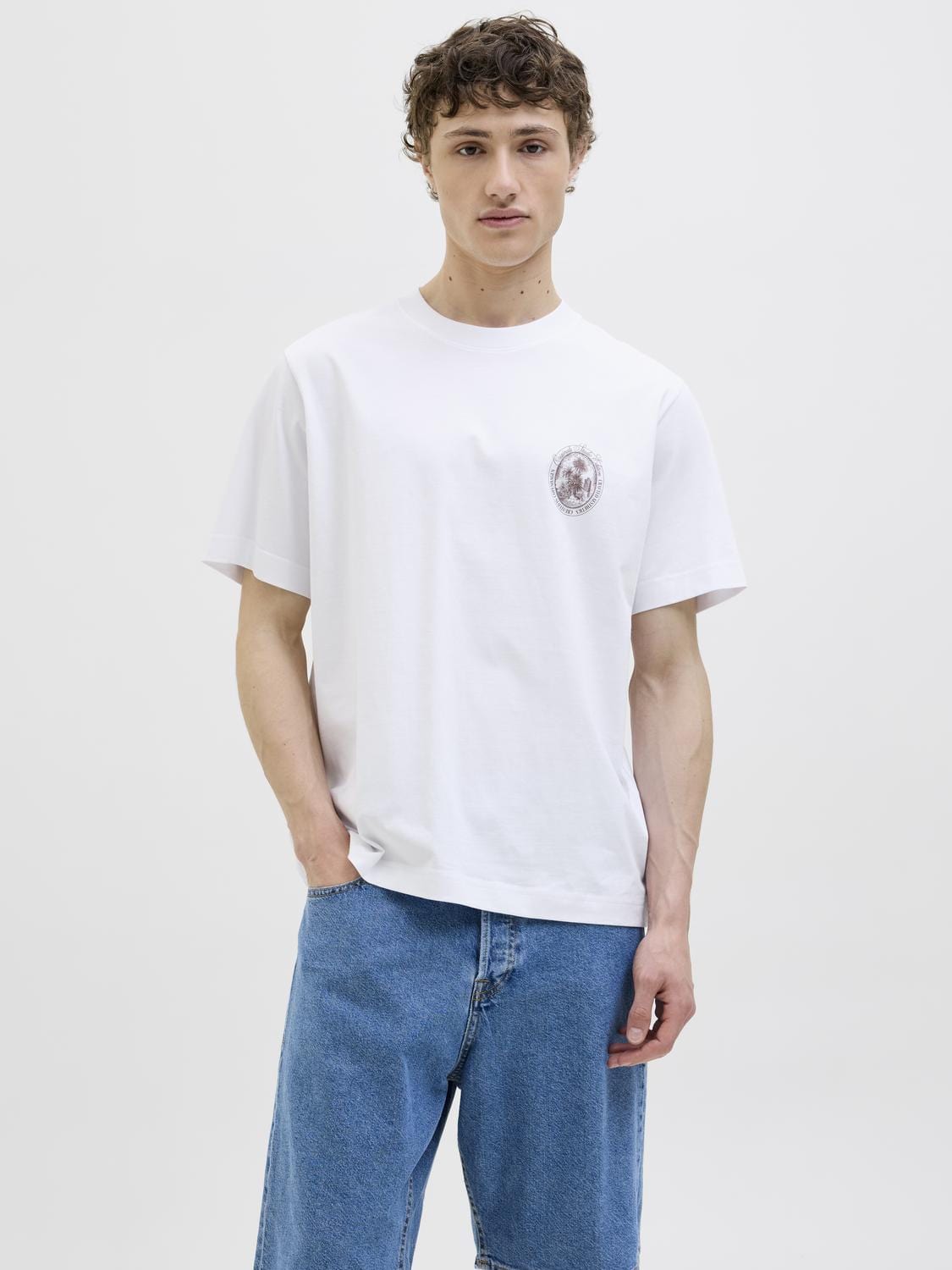 model_shot-front