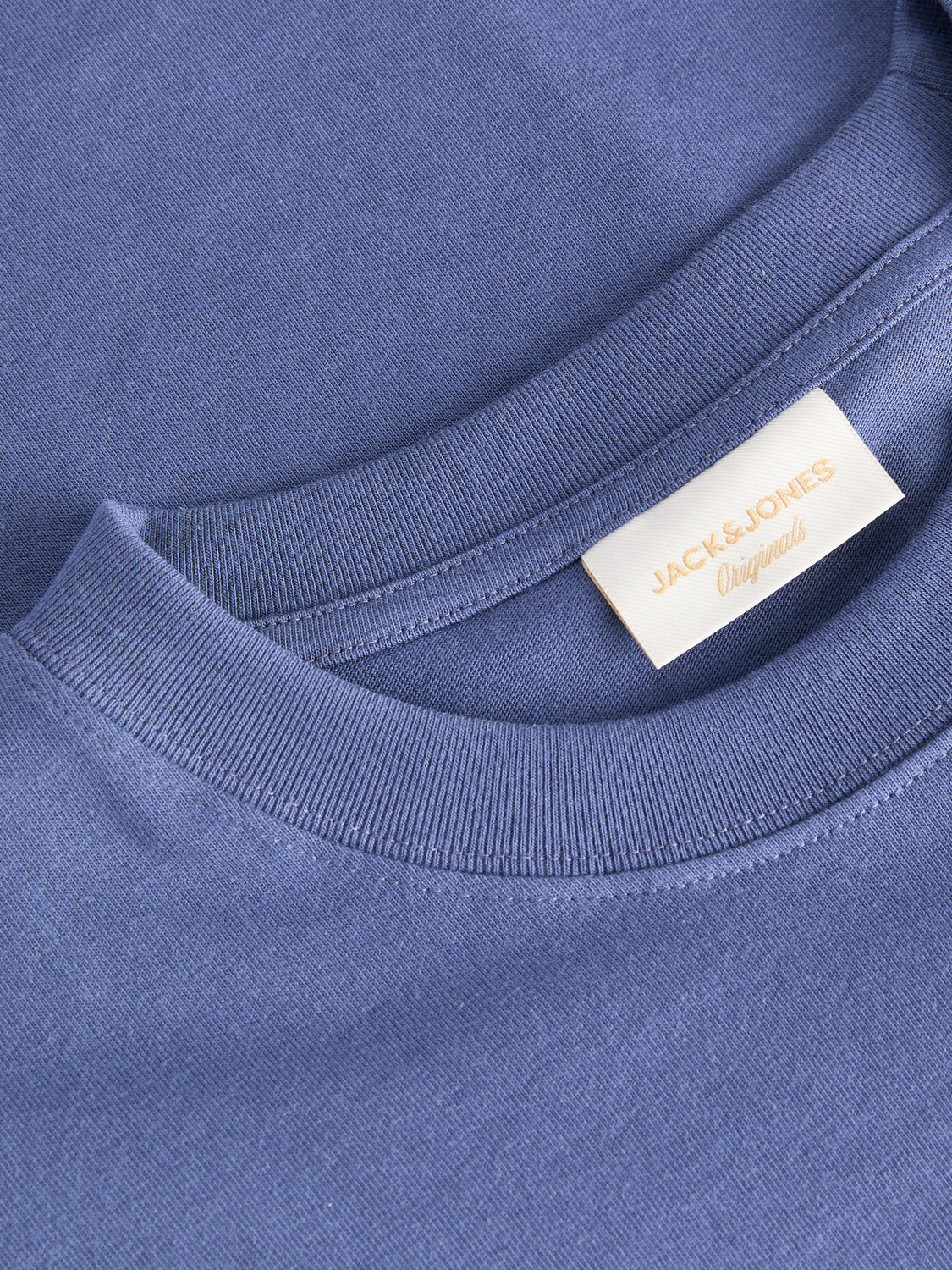 model_shot-detail