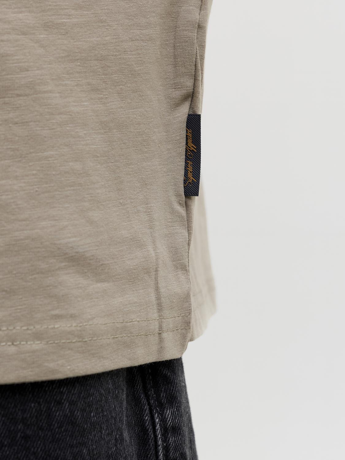 model_shot-detail