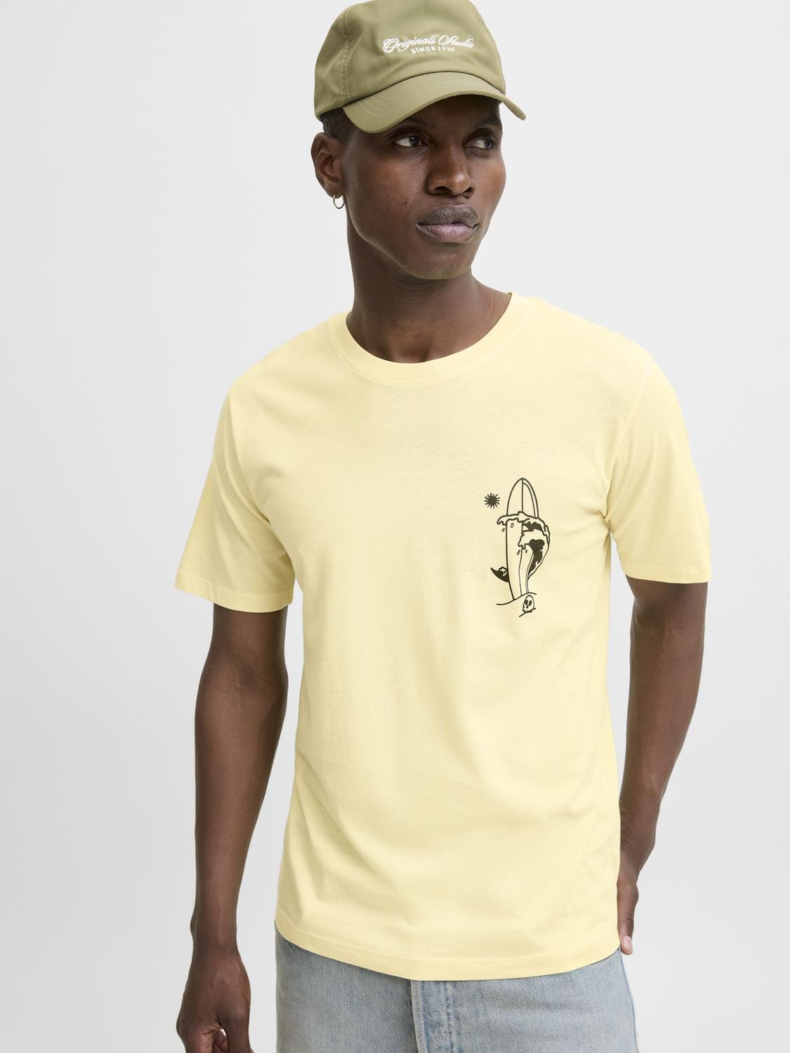 model_shot-creative