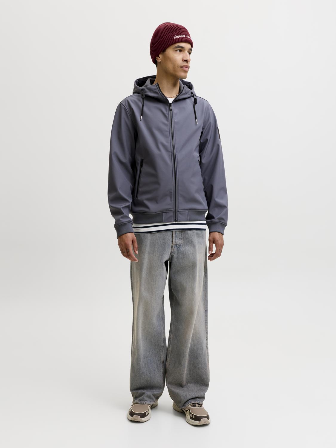 model_shot-front_full