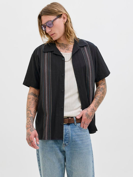 model_shot-front