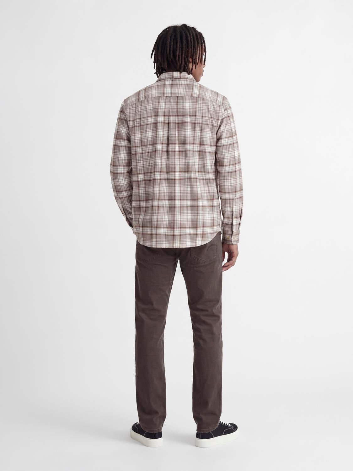 model_shot-back