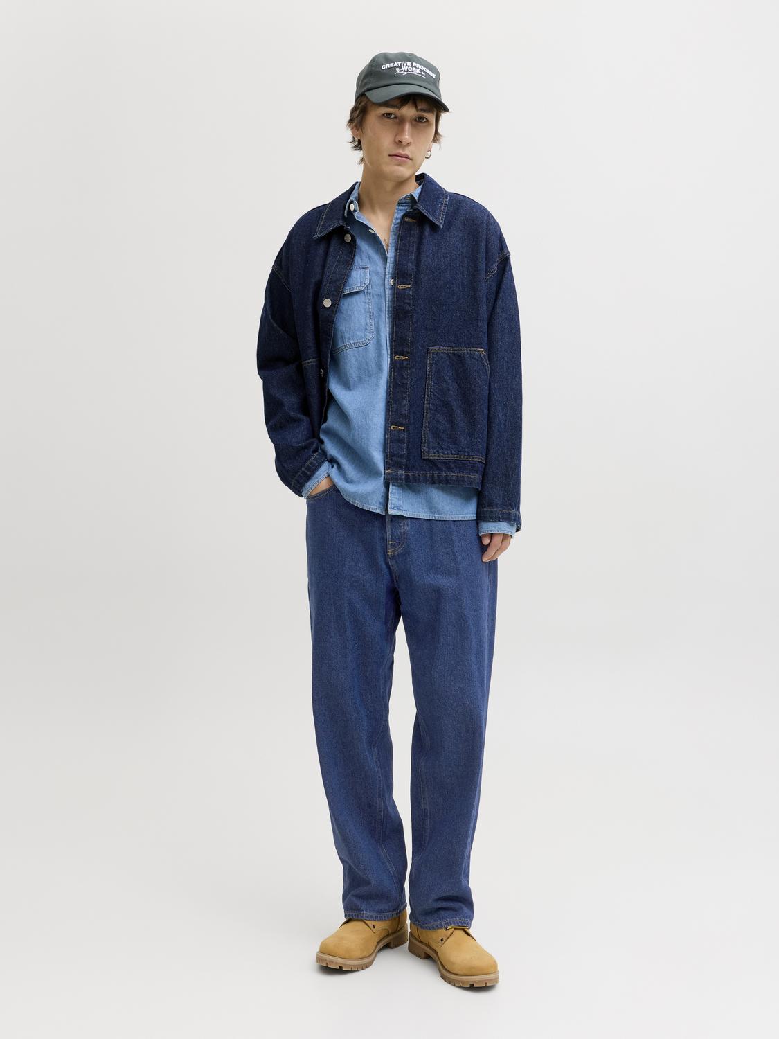 model_shot-front_full