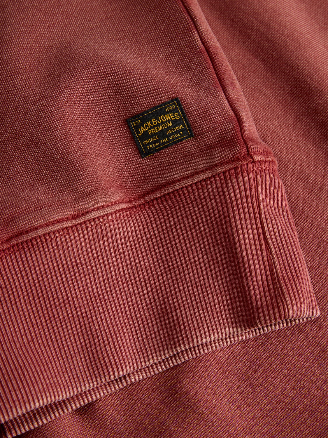 model_shot-detail