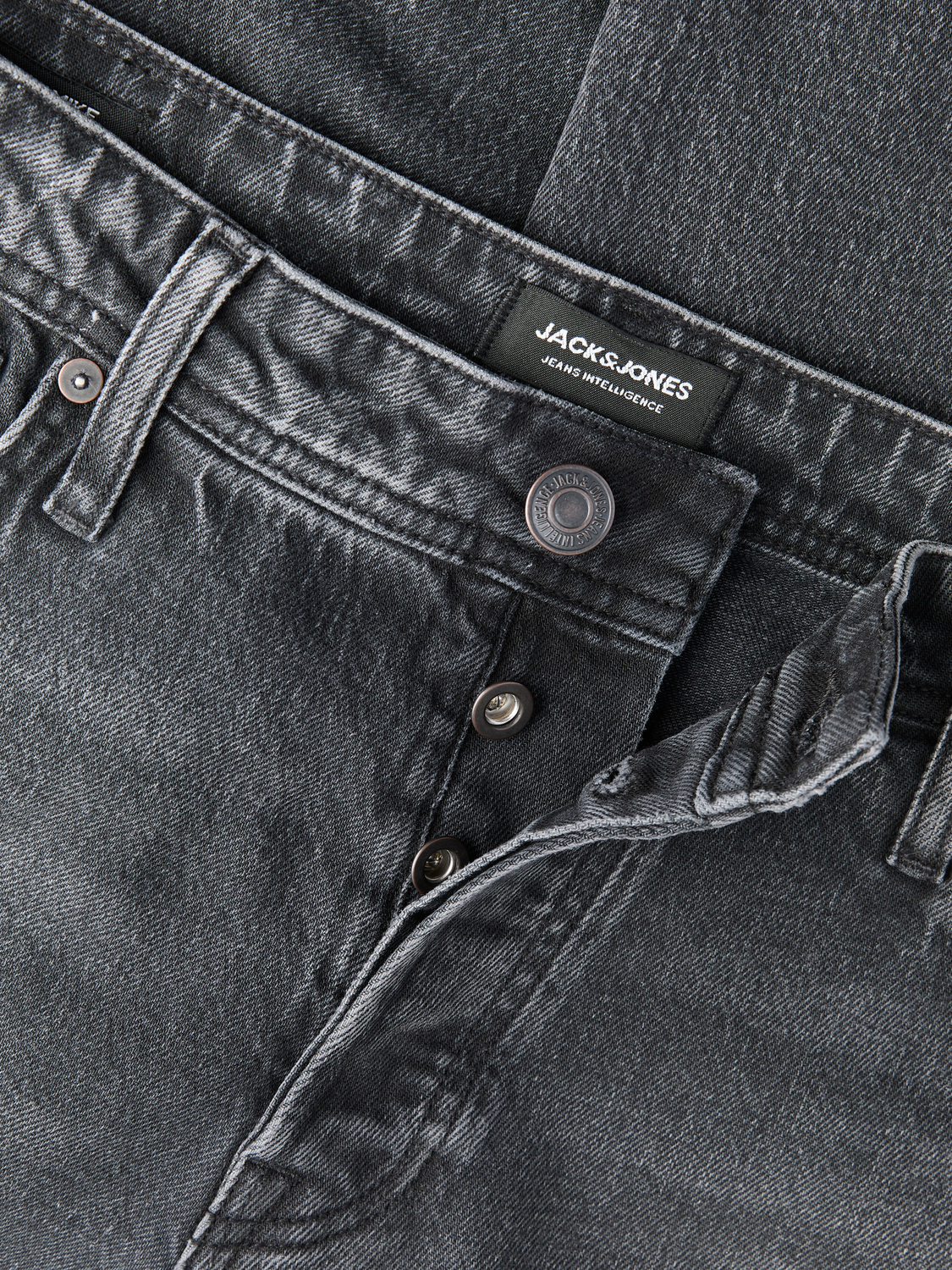 model_shot-detail