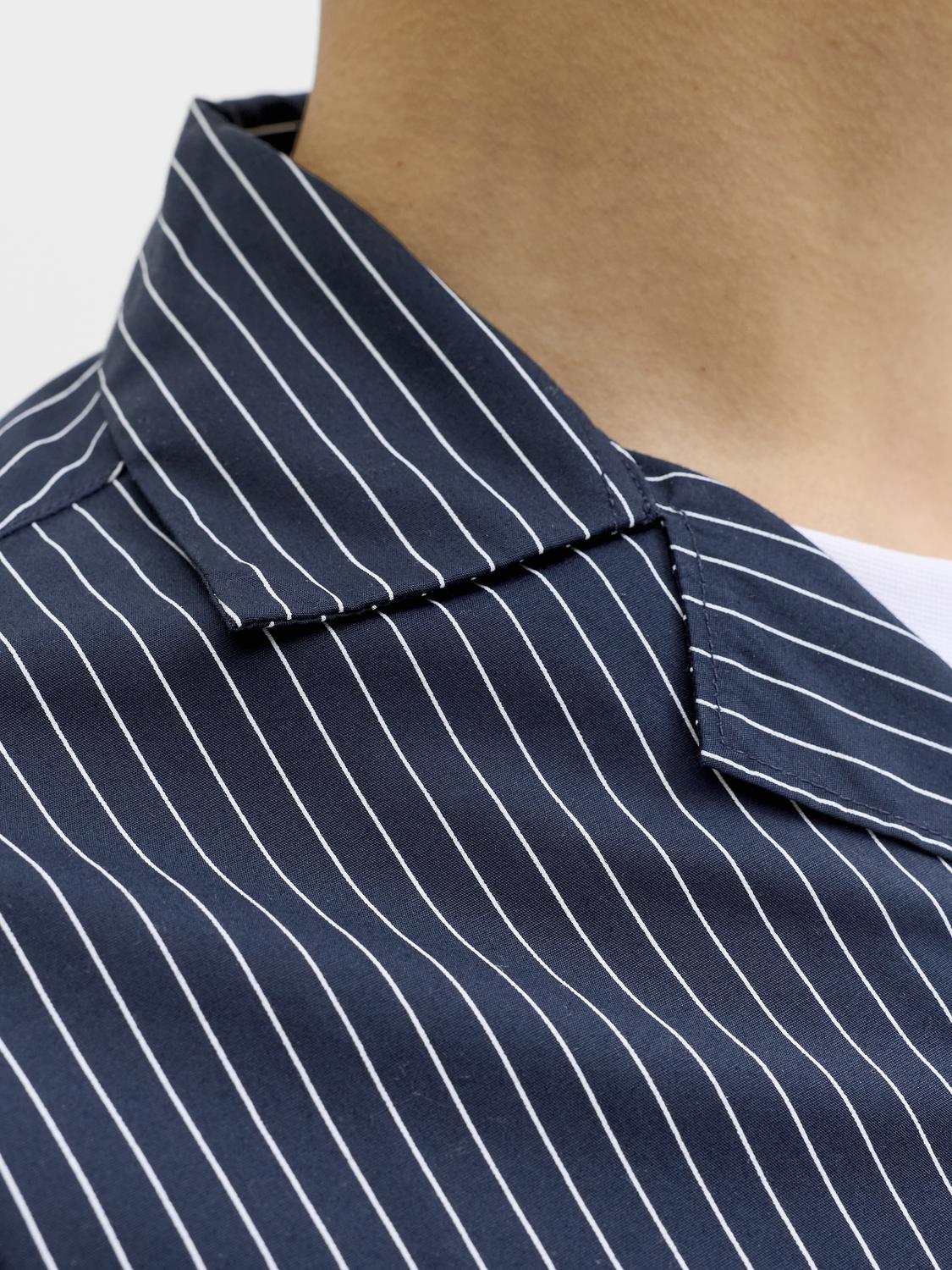 model_shot-detail