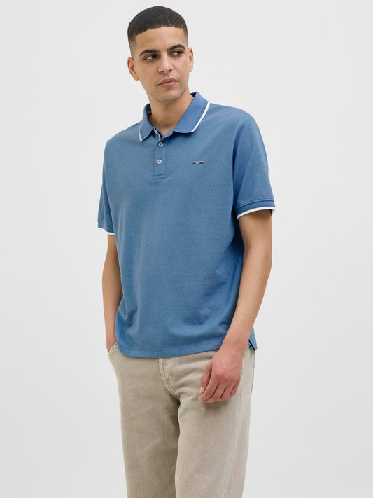model_shot-front