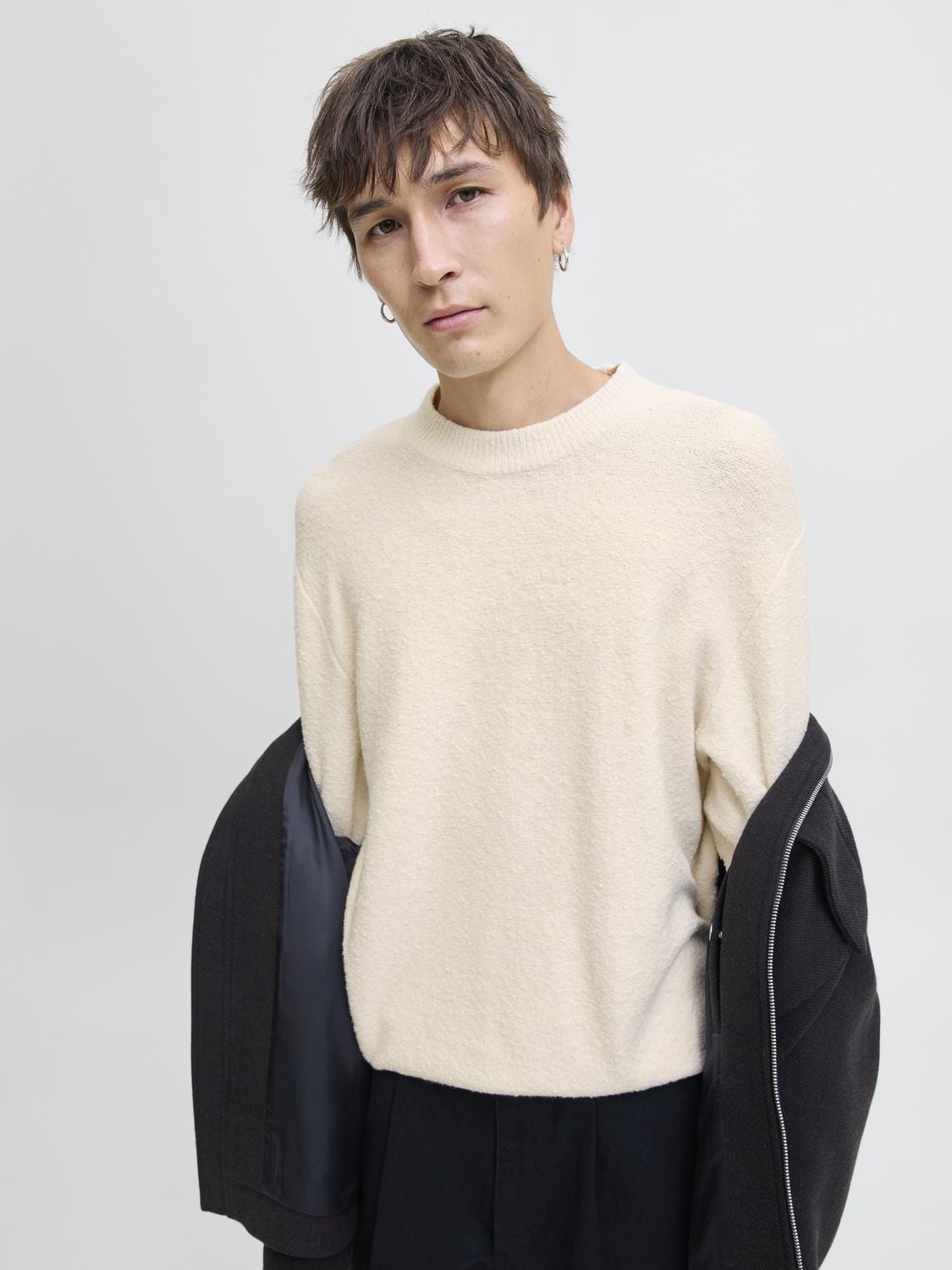 model_shot-creative