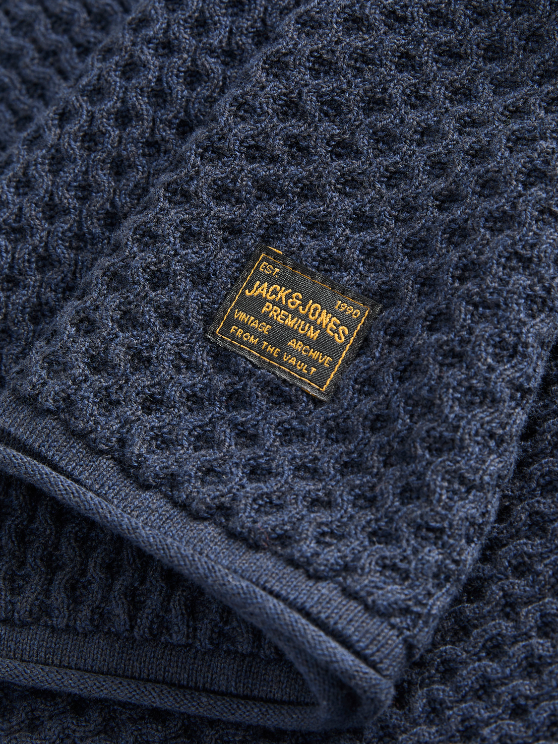 model_shot-detail