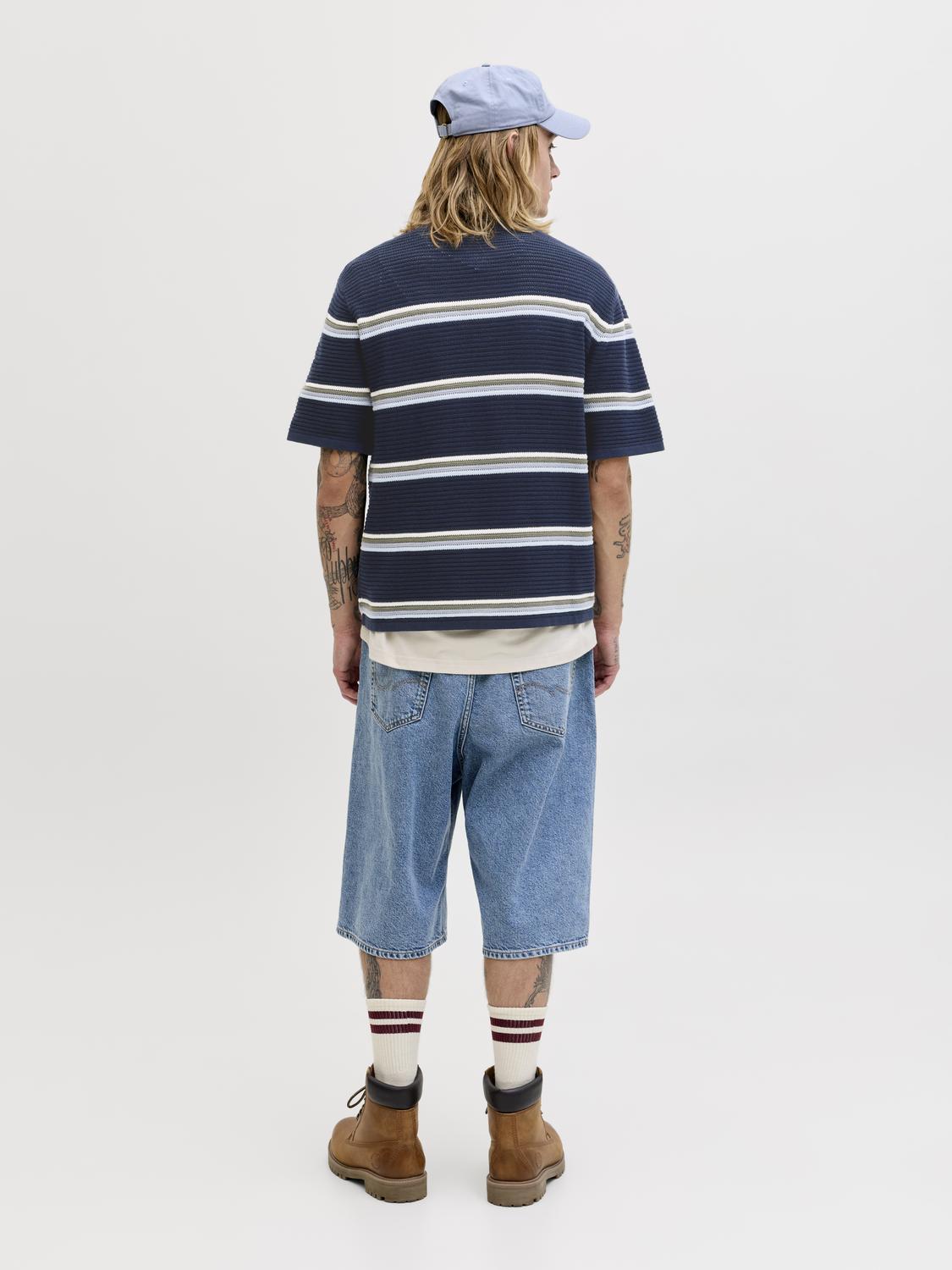 model_shot-back