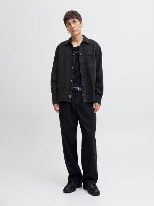 model_shot-front_full