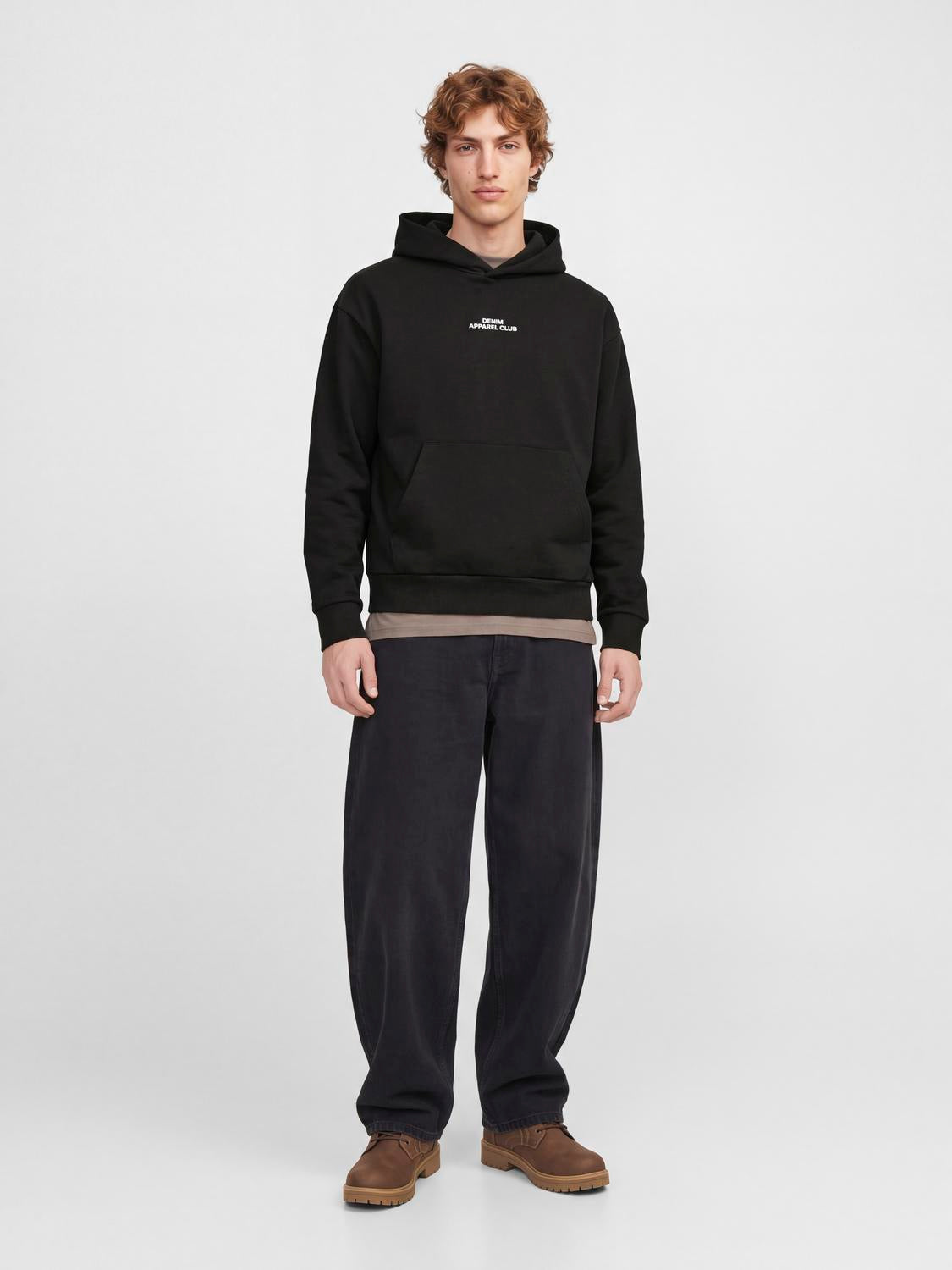 model_shot-front_full