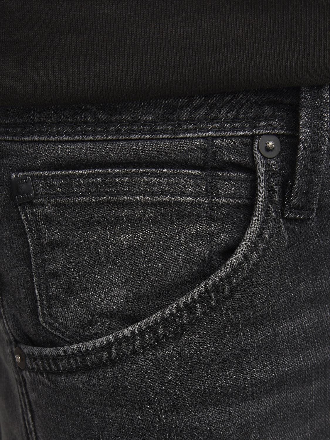 model_shot-detail
