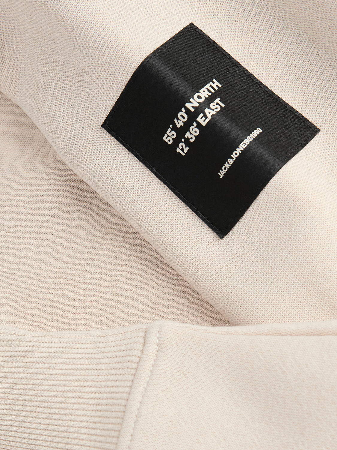 model_shot-detail