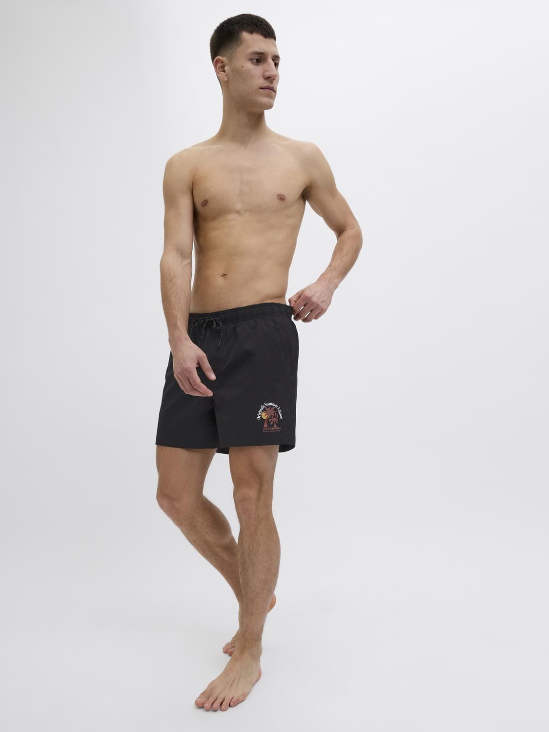 model_shot-creative