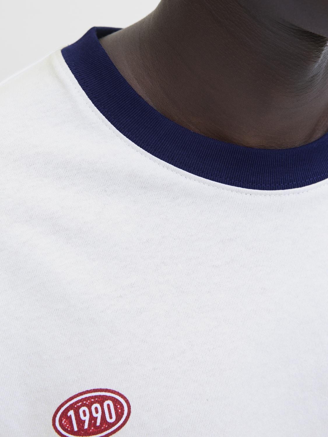 model_shot-detail